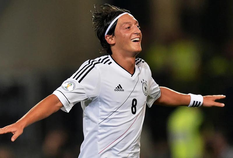 Mesut Özil – Career, Stats, Clubs, Trophies & Football Legacy